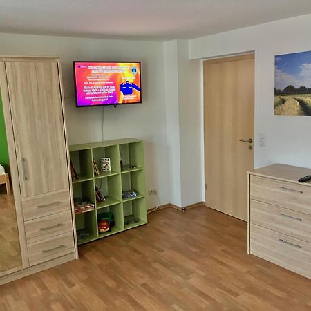 Ferienwohnung Morgensonne Am Kurpark Bad Berka - Parkplatz - Spielplatz - Wlan - 2 Schlafzimmer エクステリア 写真