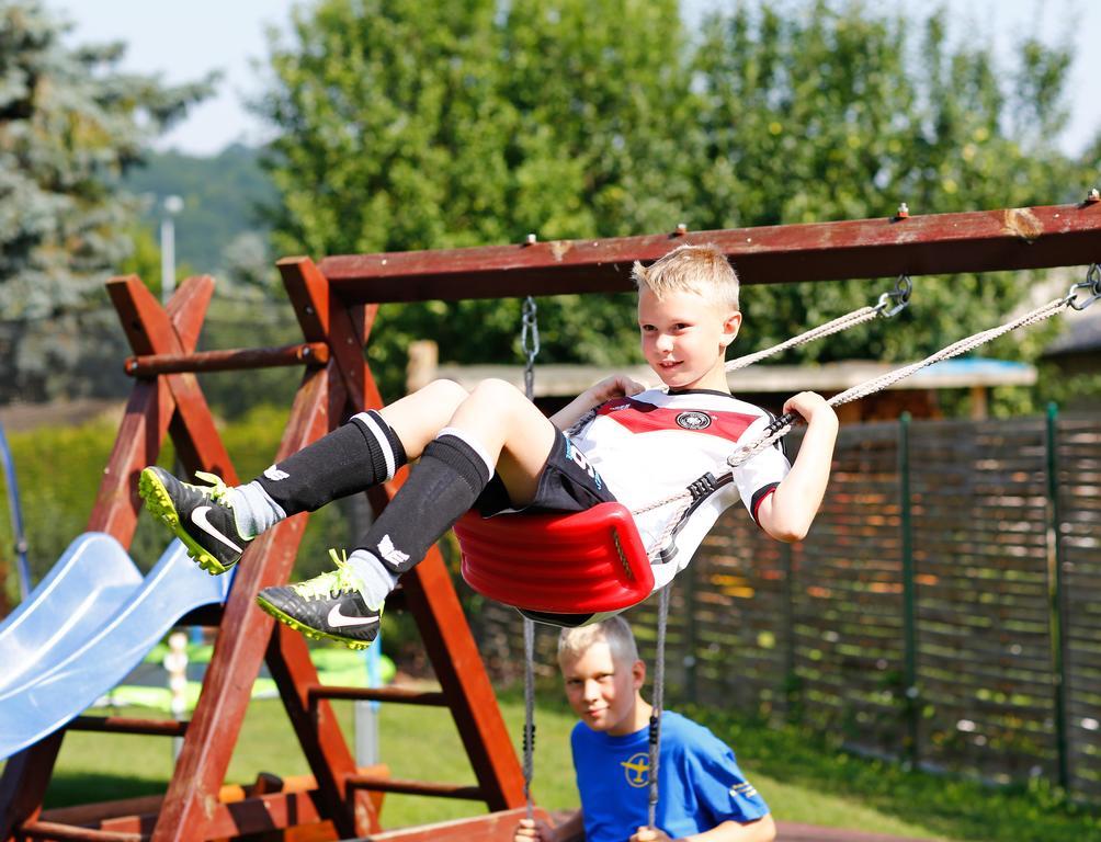 Ferienwohnung Morgensonne Am Kurpark Bad Berka - Parkplatz - Spielplatz - Wlan - 2 Schlafzimmer 部屋 写真